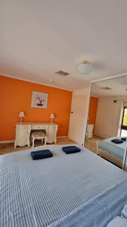 Spacious Holiday Home - Waikerie Экстерьер фото