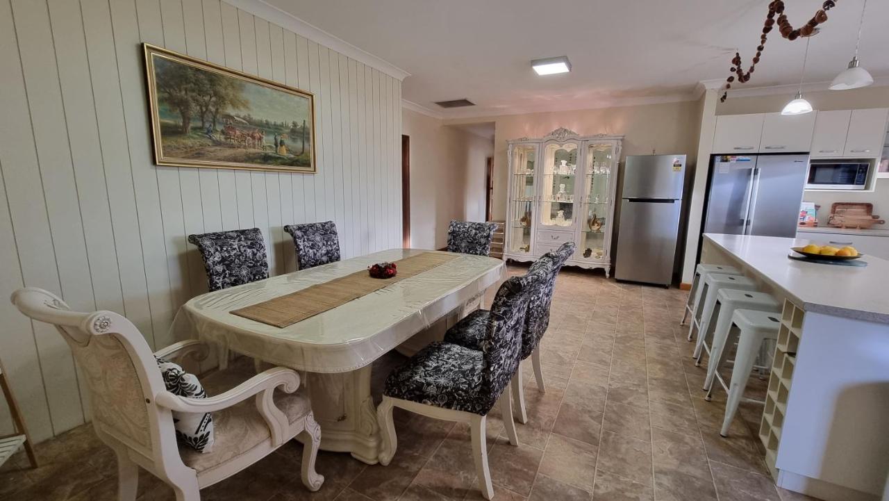 Spacious Holiday Home - Waikerie Экстерьер фото